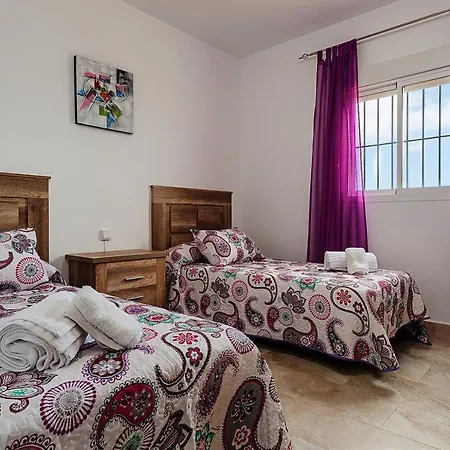 בית נופש Rural House With Private Pool, New And Beautiful Garden *