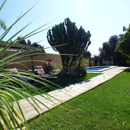 בית נופש Rural House With Private Pool, New And Beautiful Garden *